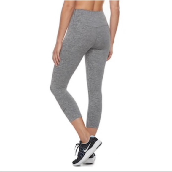 NWT XL-XXL Nike Sculpt Victory Tight Fit Cropped Leggings Workout - Picture 2 of 4